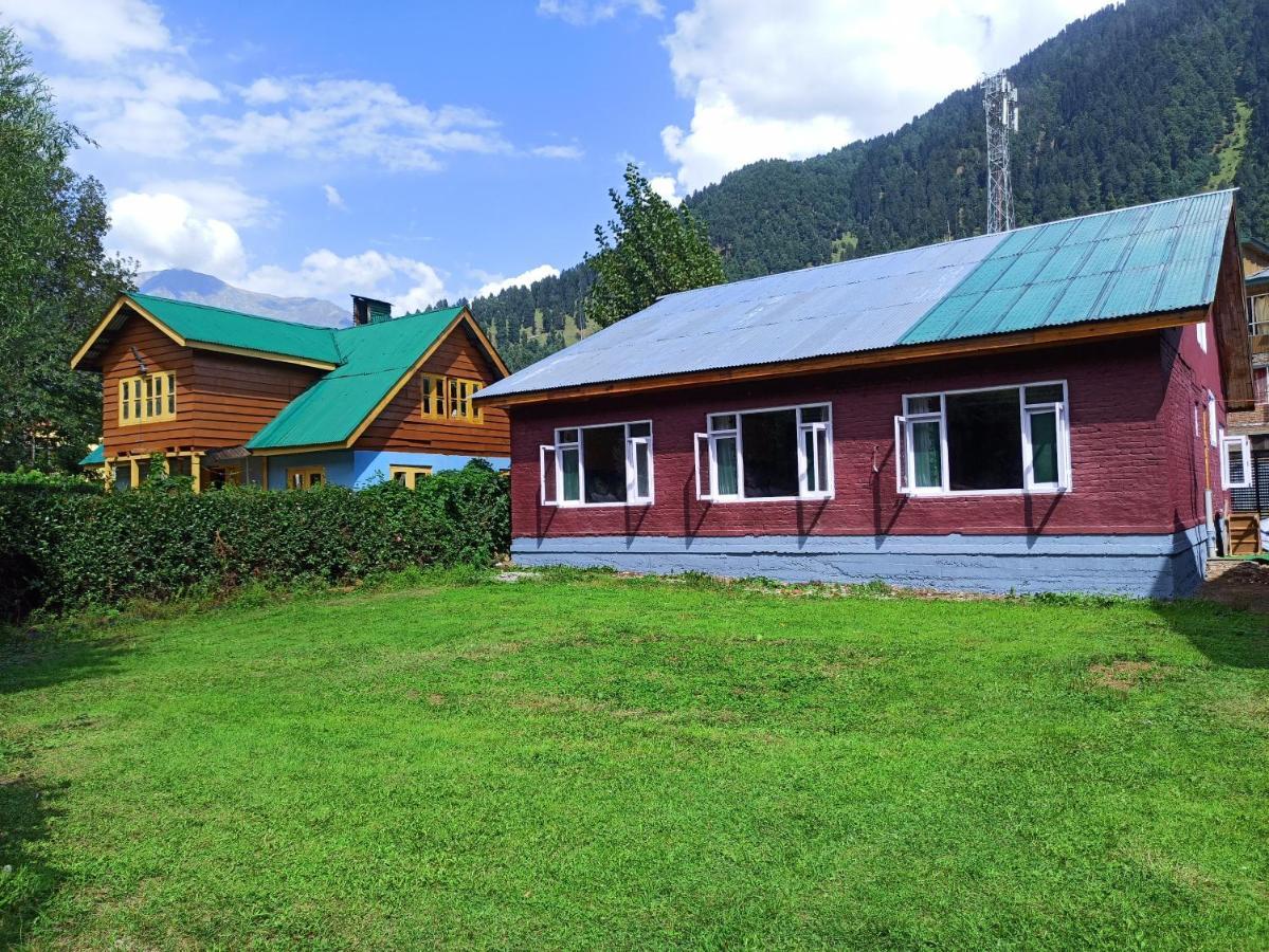 Hotel Lidder Palace Pahalgām Exteriör bild