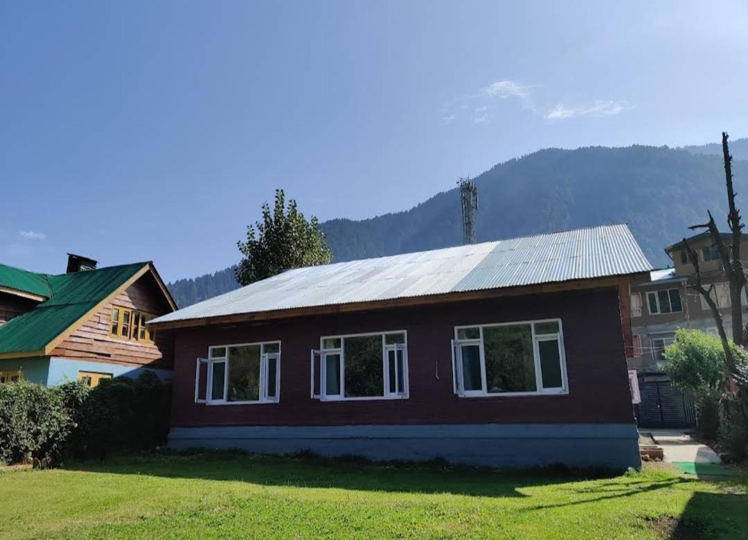 Hotel Lidder Palace Pahalgām Exteriör bild